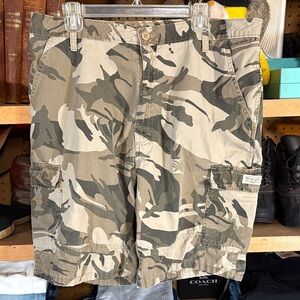 Wrangler Tan and Green Cargo Shorts